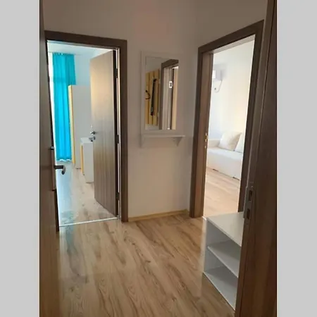 Chateau 2, With Sea View Апартаменты *