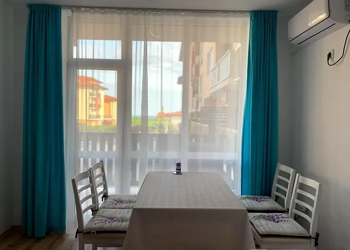 Chateau 2, With Sea View アパート *